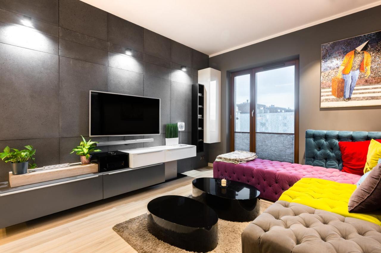 Elegant Business Accommodation With Parking - By Upstairs 克拉科夫 外观 照片